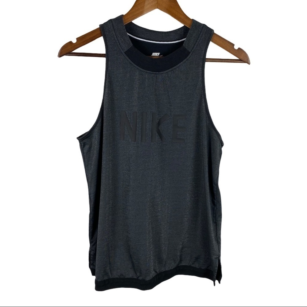 Nike Women’s Black Loose Tank Size Medium